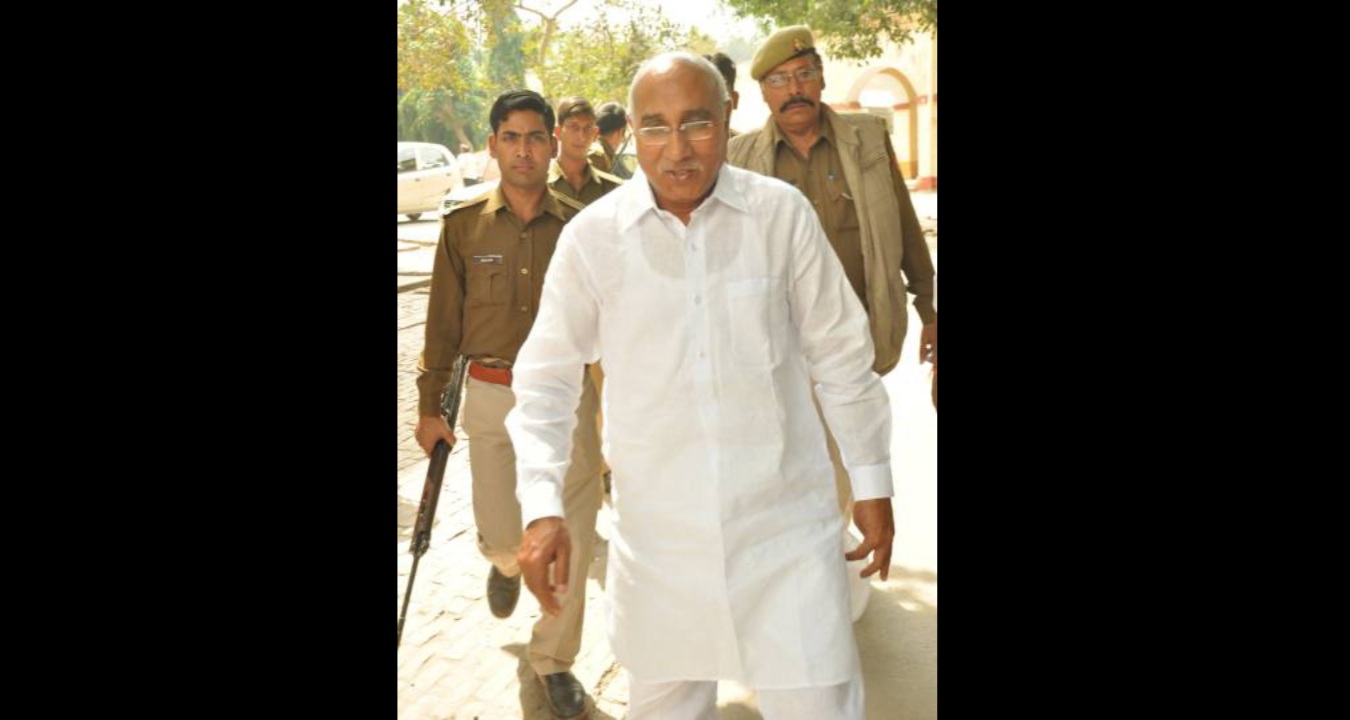 सुशील मूंछ